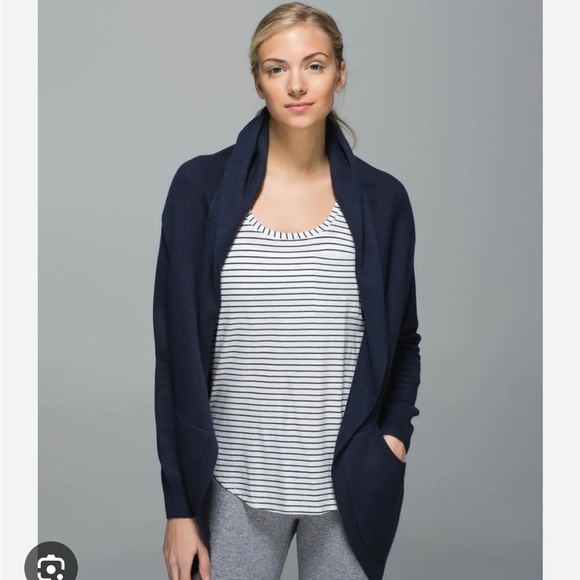 lululemon athletica Sweaters - Lululemon Cabin Yogi Blue Wrap Cardigan Reversible